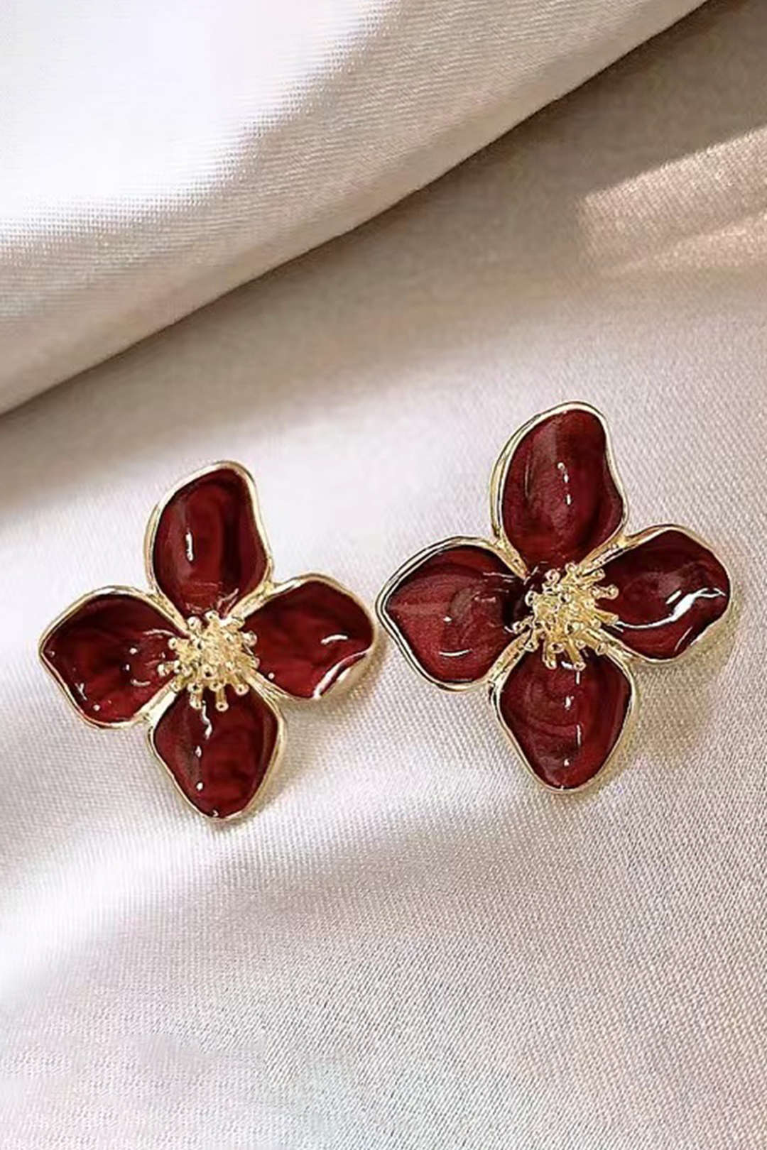 Brincos de Metal em Forma de Flor
