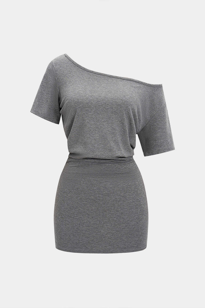 Eva - Vestido Mini de Mangas Curtas