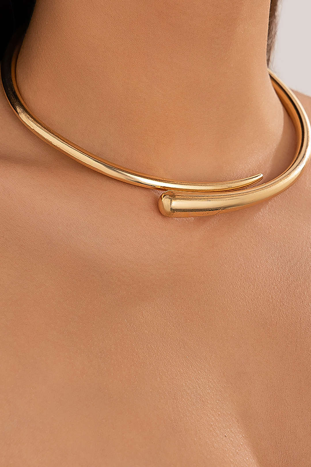 Colar Choker de Metal Abertura
