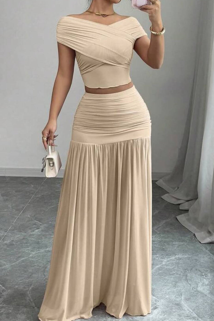 Milena - Conjunto de Blusa e Saia Plissada