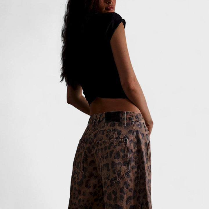 Marta - Barril Jeans com Estampa de Leopardo