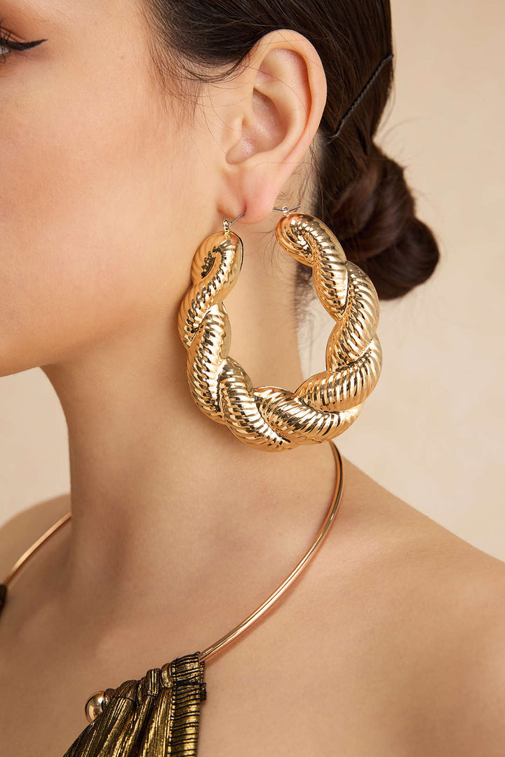 Brincos Vintage em Liga Twist