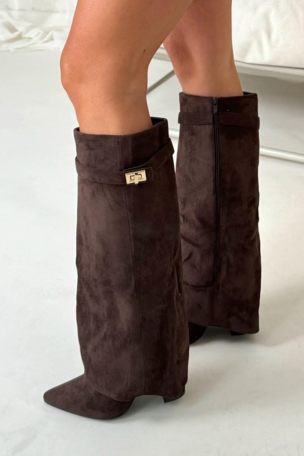 Adriana - Botas de camurça sintética com detalhe dobrável
