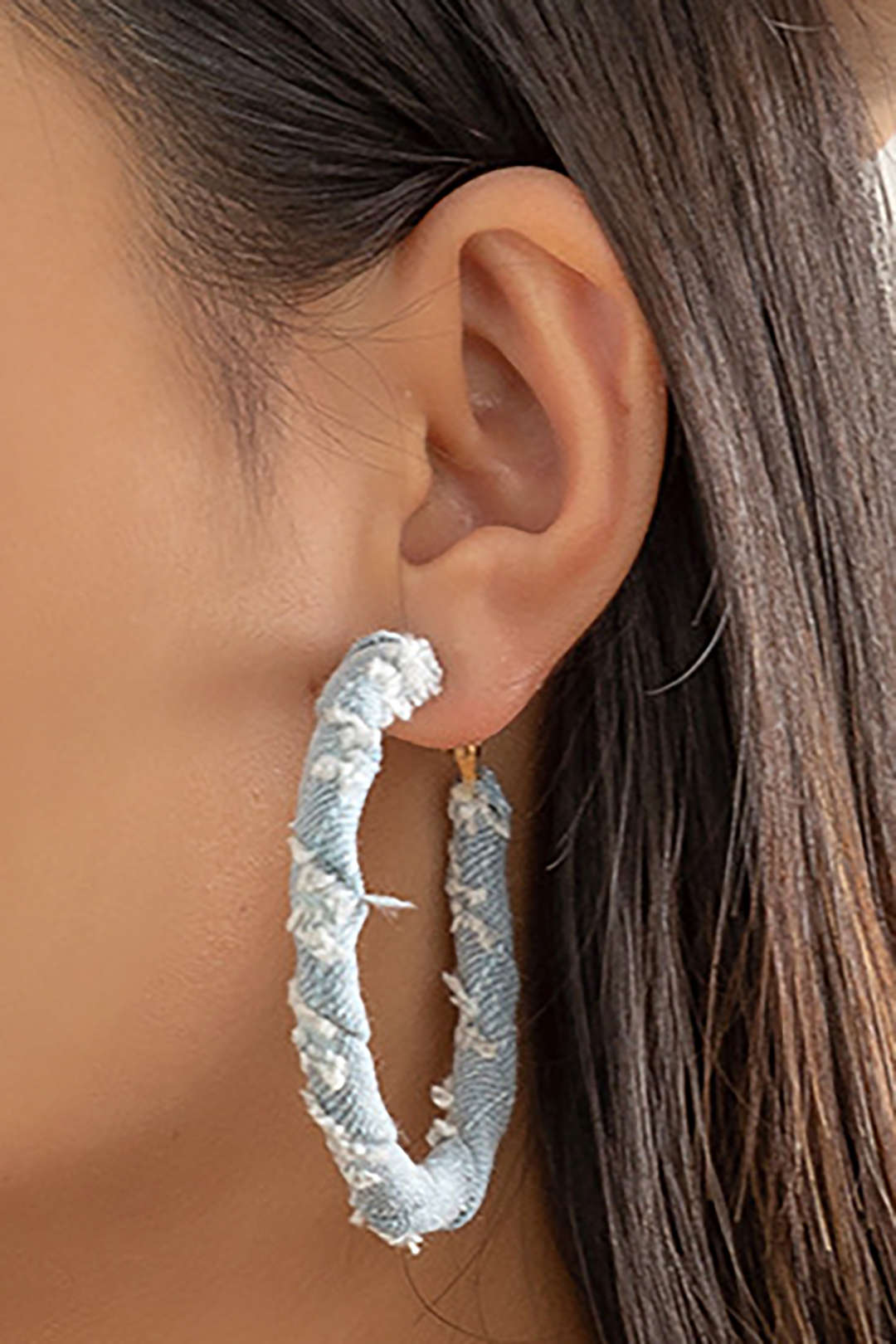 Brincos de Argola em Denim Estilo Desgastado