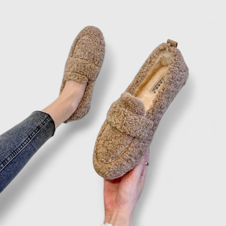 Amélia - Pantufas Elegantes e Confortáveis