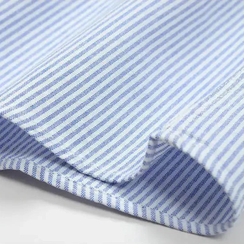 Marcus - Camisa de Risca Fina Masculina