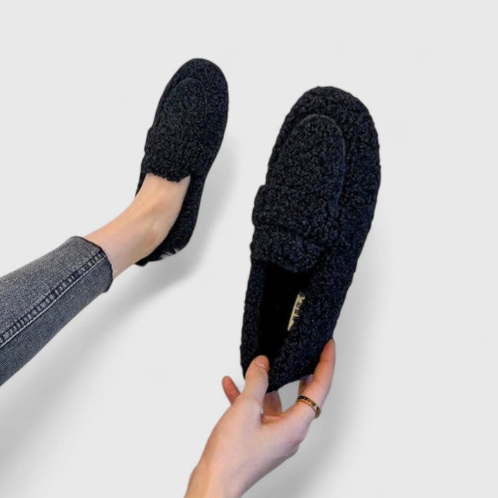 Amélia - Pantufas Elegantes e Confortáveis