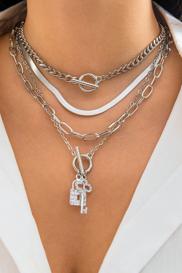 Colar de Corrente de Metal com Strass