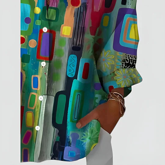 Amália - Camisa com estampas vibrantes