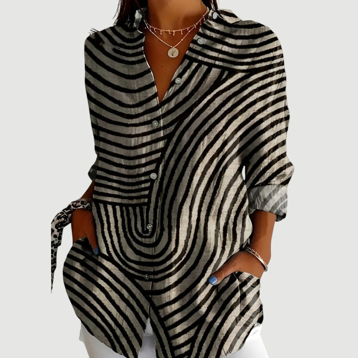 Amália - Camisa com estampas vibrantes